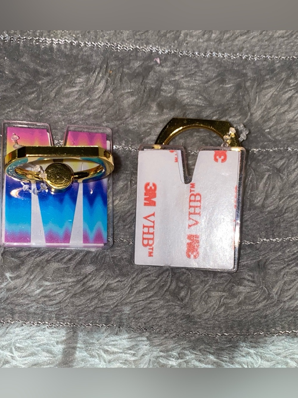 1-Popsocket Multicolor Acrylic Letter (M) - Picture 3 of 5